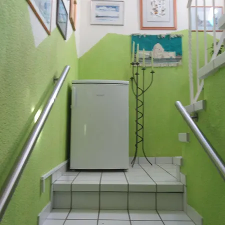 Doms-baumhammer, Auf Dem Baer 4 * فيرزن