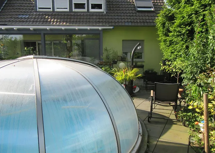 Doms-baumhammer, Auf Dem Baer 4 * Viersen